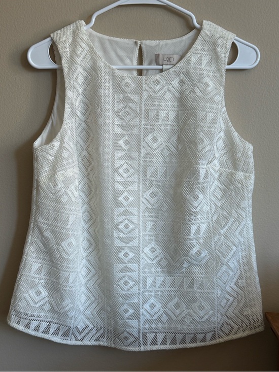 LOFT Tops - LOFT Outlet White Geometric Lace Shell Tank Top Sleeveless Blouse Size Small